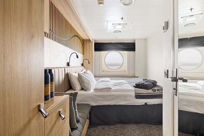 Polar Outside | Outside Cabin